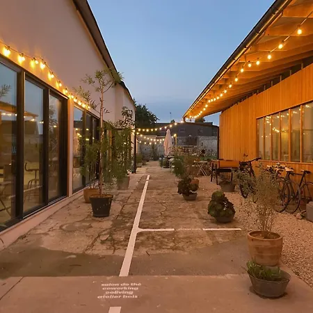 Les Briques Льон-сюр-Мер